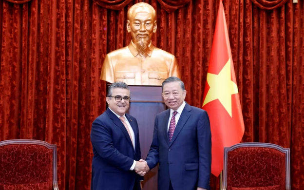 https://bcp.cdnchinhphu.vn/359255642496790528/2026/6/26/photo-1782469285171-17824692861681414755837-1-0-391-624-crop-17824694993681975249861.png
