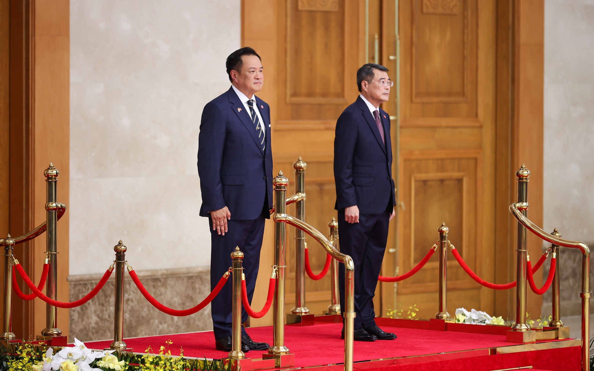 黎明兴总理为泰国总理主持欢迎仪式