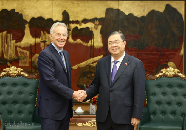 政府常务副总理范家肃会见英国前首相托尼·布莱尔- Ảnh 1.