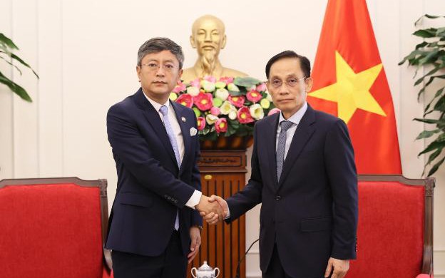 https://bcp.cdnchinhphu.vn/359255642496790528/2026/7/16/photo-1784193017395-178419301755040726086-22-0-412-624-crop-1784193084045815802732.jpg