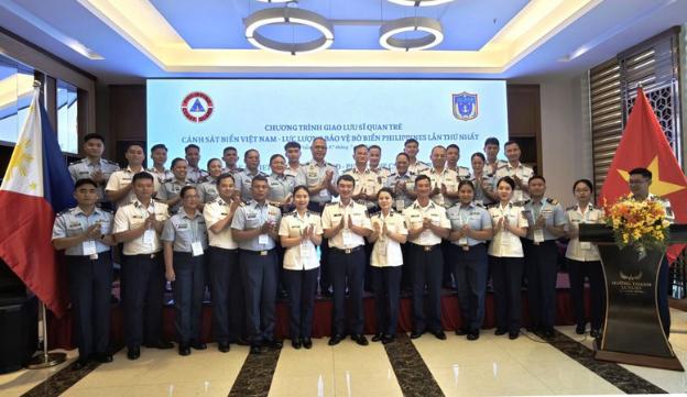 越南海警与菲律宾海岸警卫队青年警官交流活动在岘港市举行- Ảnh 1. 越南海警与菲律宾海岸警卫队青年警官交流活动在岘港市举行- Ảnh 1.