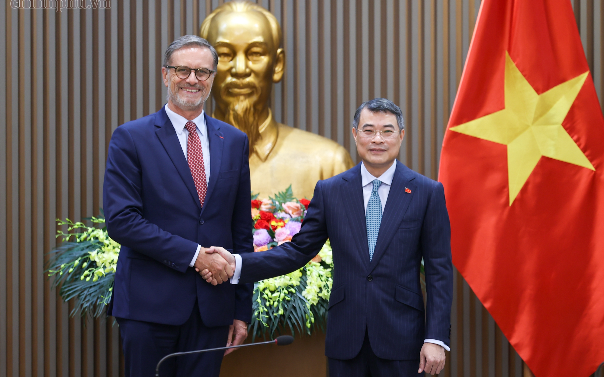 黎明兴总理会见法国驻越南大使