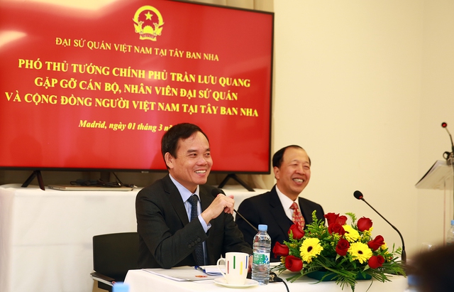 Chùm ảnh: Phó Thủ tướng Trần Lưu Quang thăm chính thức Tây Ban Nha - Ảnh 1.