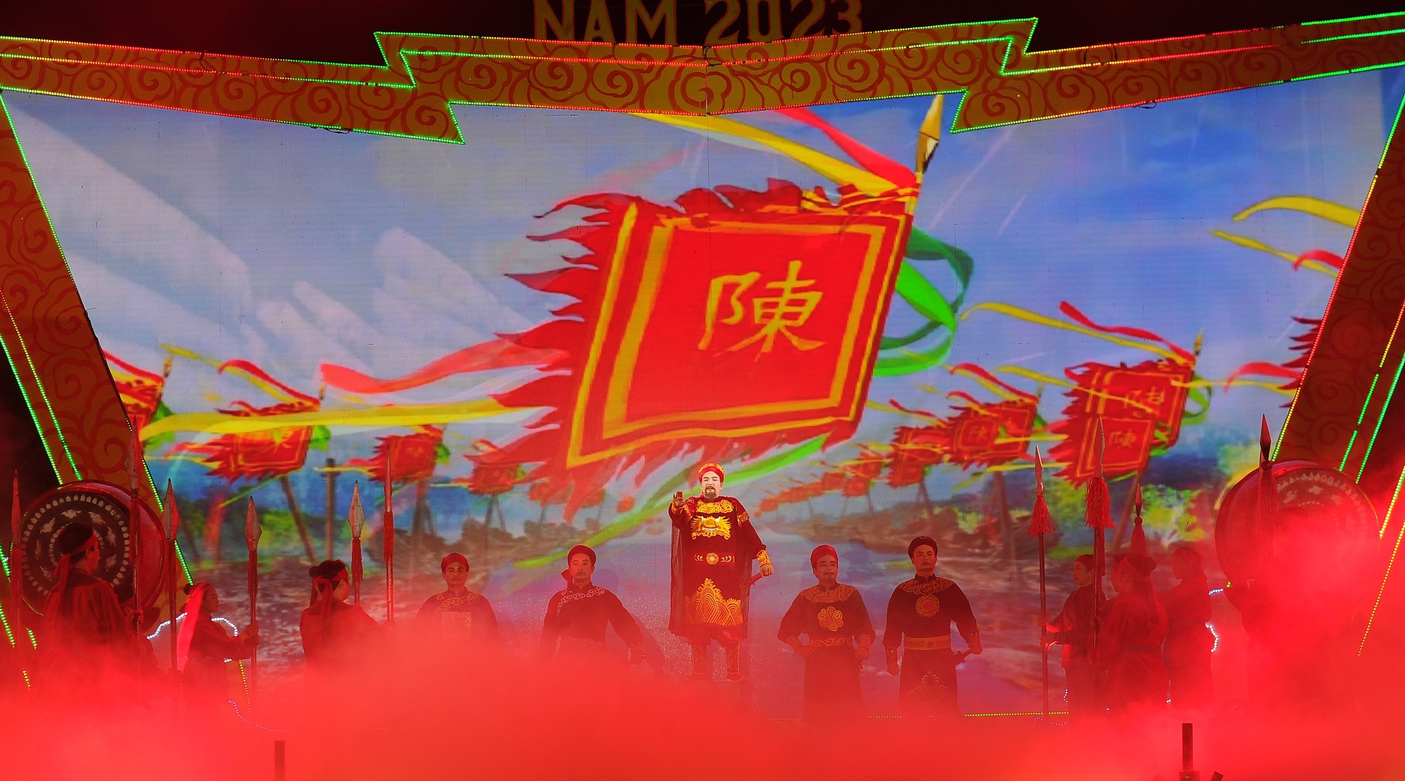 Tưởng niệm 723 năm ngày mất của Trần Hưng Đạo và khai hội mùa thu Côn Sơn-Kiếp Bạc - Ảnh 4. Tưởng niệm 723 năm ngày mất của Trần Hưng Đạo và khai hội mùa thu Côn Sơn-Kiếp Bạc - Ảnh 4.
