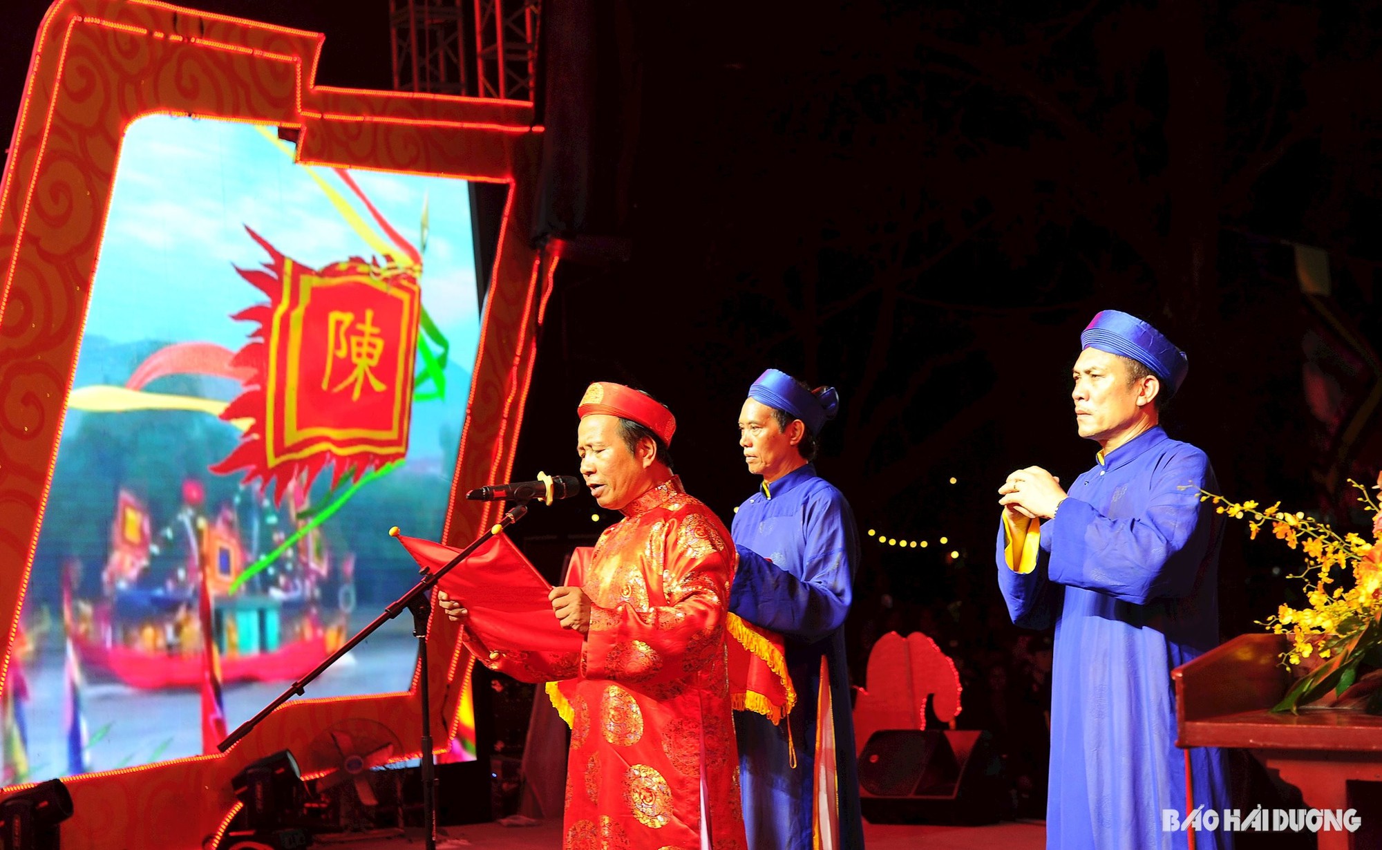 Tưởng niệm 723 năm ngày mất của Trần Hưng Đạo và khai hội mùa thu Côn Sơn-Kiếp Bạc - Ảnh 3. Tưởng niệm 723 năm ngày mất của Trần Hưng Đạo và khai hội mùa thu Côn Sơn-Kiếp Bạc - Ảnh 3.