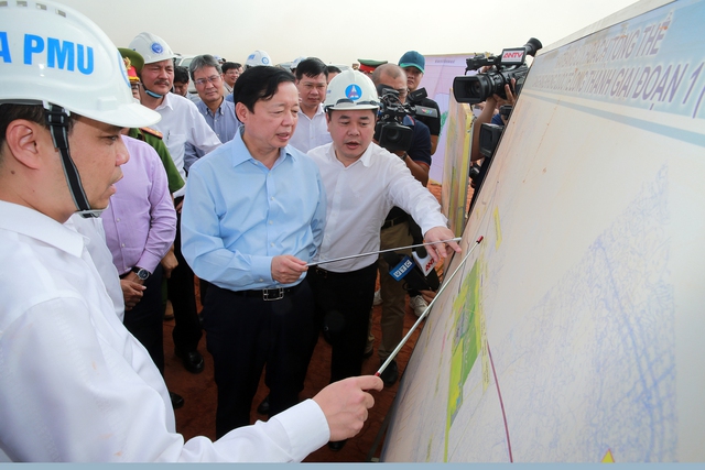 Phó Thủ tướng Trần Hồng Hà kiểm tra một số dự án giao thông trọng điểm phía Nam - Ảnh 3.