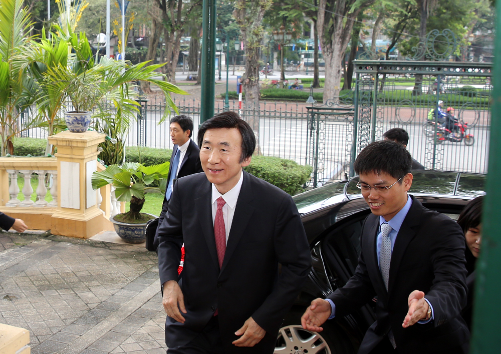 Bộ trưởng Ngoại giao Hàn Quốc thăm chính thức Việt Nam.