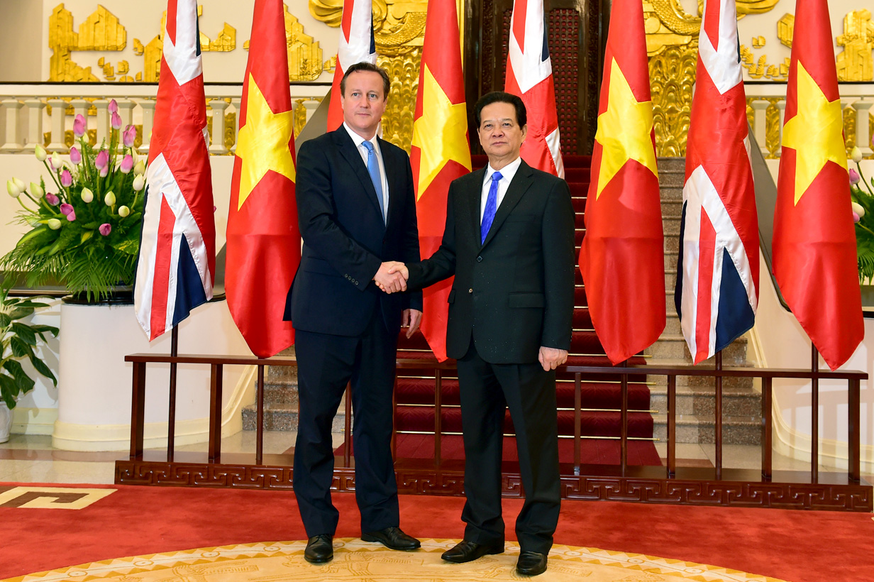 Tuyên bố chung Việt Nam-Vương quốc Anh: Tuyên bố chung giữa Việt Nam và Vương quốc Anh đã mở ra cơ hội mới cho quan hệ hai nước. Với sự hợp tác chặt chẽ, các mối quan hệ giữa hai nước đang ngày càng phát triển và trở nên mạnh mẽ hơn. Hãy xem hình ảnh về tuyên bố chung này để cảm nhận sự đoàn kết và hợp tác của hai nước.