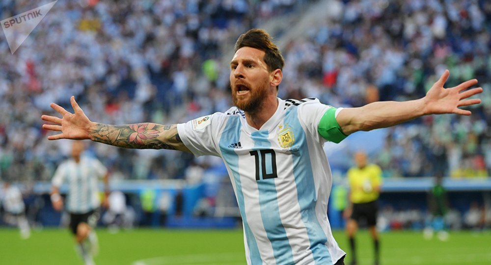 Siêu sao bóng đá Lionel Messi xuất hiện trở lại sau một thời gian dài nghỉ ngơi vì chấn thương. Hãy xem hình ảnh anh ấy ăn mừng để cảm nhận được sự vui vẻ của anh ta. Bạn sẽ hiểu rõ hơn về cảm xúc của một ngôi sao bóng đá hàng đầu thế giới.