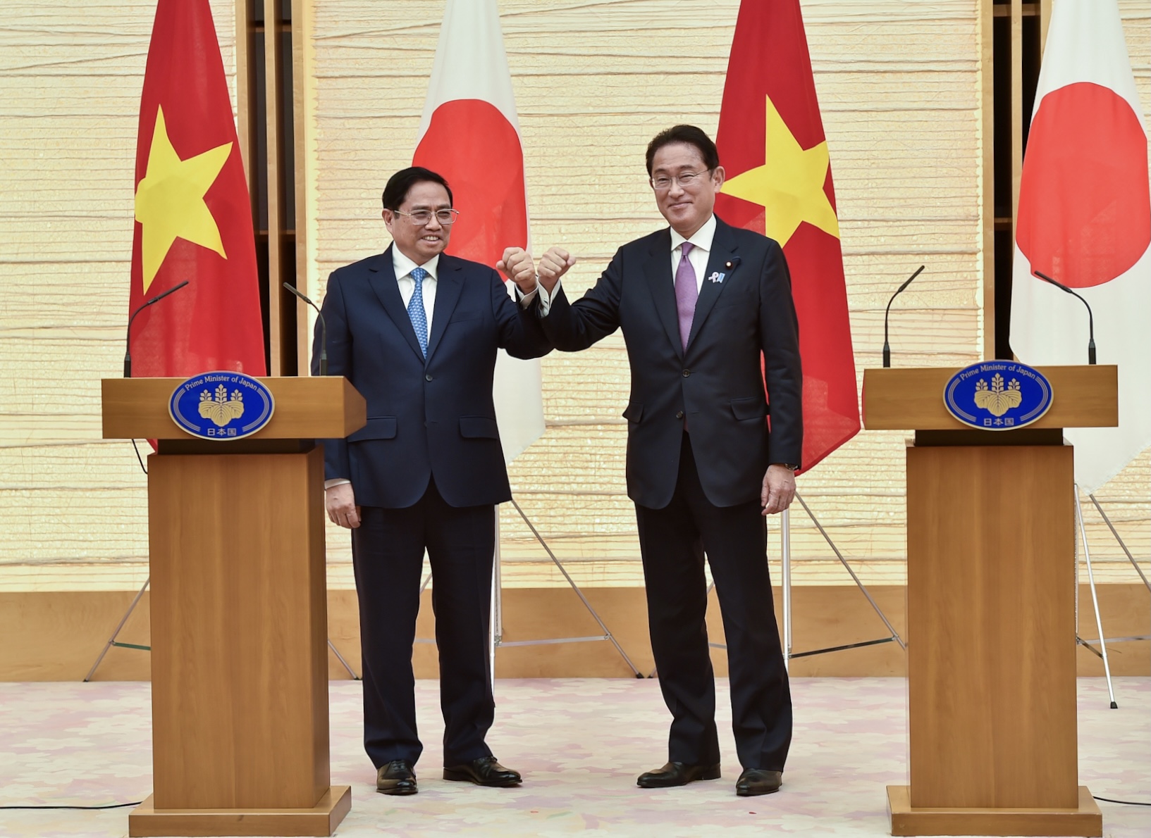 Tuyên bố chung Việt Nam - Nhật Bản: Tuyên bố chung giữa Việt Nam và Nhật Bản đã tạo được sự đồng tình và hợp tác trong nhiều lĩnh vực, đưa quan hệ giữa hai nước lên một tầm cao mới. Việt Nam và Nhật Bản đang tìm cách thúc đẩy quan hệ kinh tế, đầu tư và hợp tác trong nhiều lĩnh vực khác.