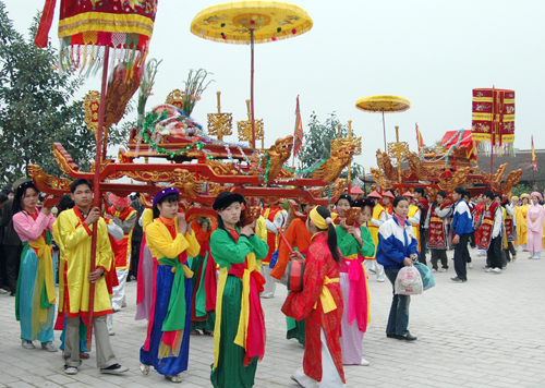 Rước kiệu - một nét đẹp trong văn hóa lễ hội Việt