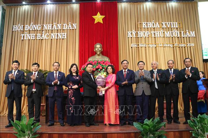 Nữ Chủ tịch UBND Bắc Ninh năm 2024 là một bước đột phá quan trọng cho phụ nữ trong lĩnh vực chính trị tại địa phương. Bằng tài năng và nỗ lực không ngừng, bà đã mang tới nhiều giá trị về kinh tế, xã hội và văn hóa. Hãy xem hình ảnh để tôn vinh những đóng góp này.