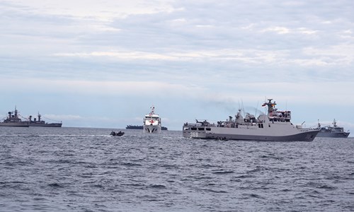 Chùm Ảnh: Hải Quân Vn Tham Gia Diễn Tập Thực Binh Trên Biển