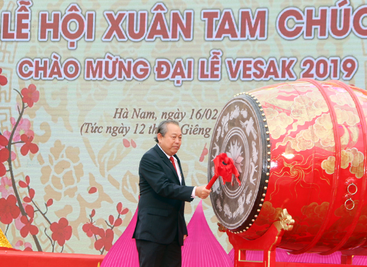 Phó thủ tướng dự lễ khai hội chùa tam chúc