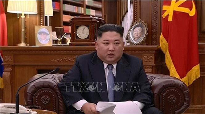 Kim Jong-un thăm Việt Nam: Kim Jong-un đã thăm Việt Nam vào năm 2019 và đưa ra nhiều cải cách lớn trong đất nước này. Hình ảnh của ông trên đất nước Việt Nam sẽ giúp chúng ta hiểu rõ hơn về sự kết nối và phát triển giữa hai quốc gia. Chúng ta cần cùng nhau đứng lên để thúc đẩy sự phát triển của các quốc gia trong khu vực và thế giới.