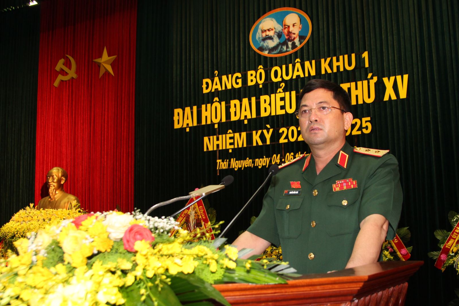 Trung tướng dương đình thông được bầu giữ chức bí thư đảng ủy quân khu 1