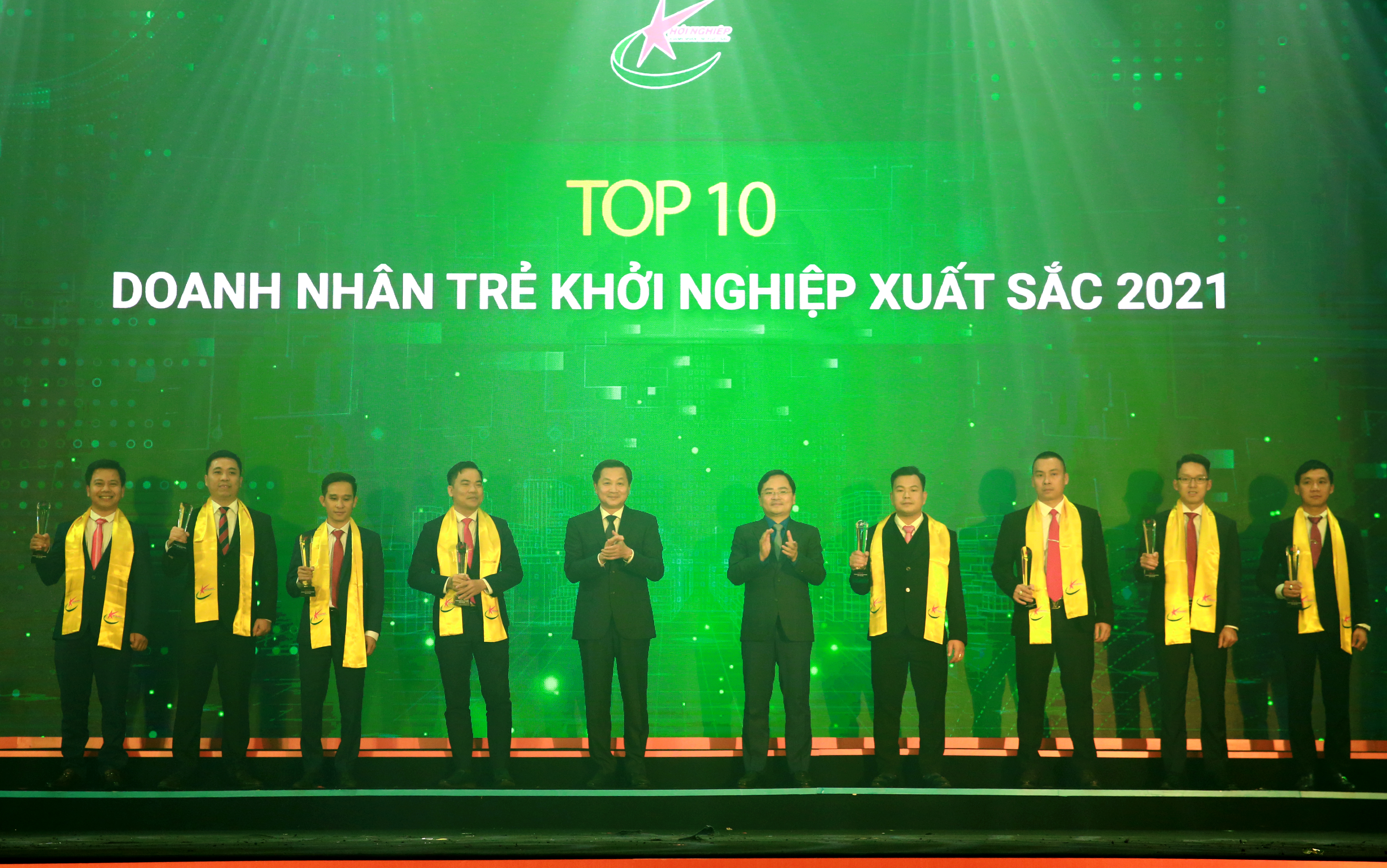 Doanh Nhân Trẻ Khởi Nghiệp