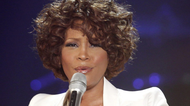Ca sĩ Whitney Houston đột ngột qua đời
