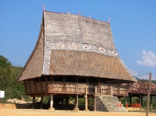 Nhà rông là không gian thiêng liêng và sức mạnh cộng đồng của các dân tộc  tỉnh Kon Tum