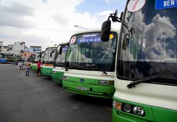 Xe buýt có lợi ích gì khi di chuyển so với các phương tiện khác?
