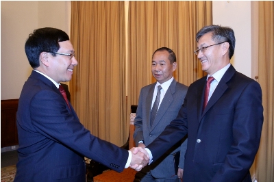 Dpm Receives Lao, Singaporean Ambassadors