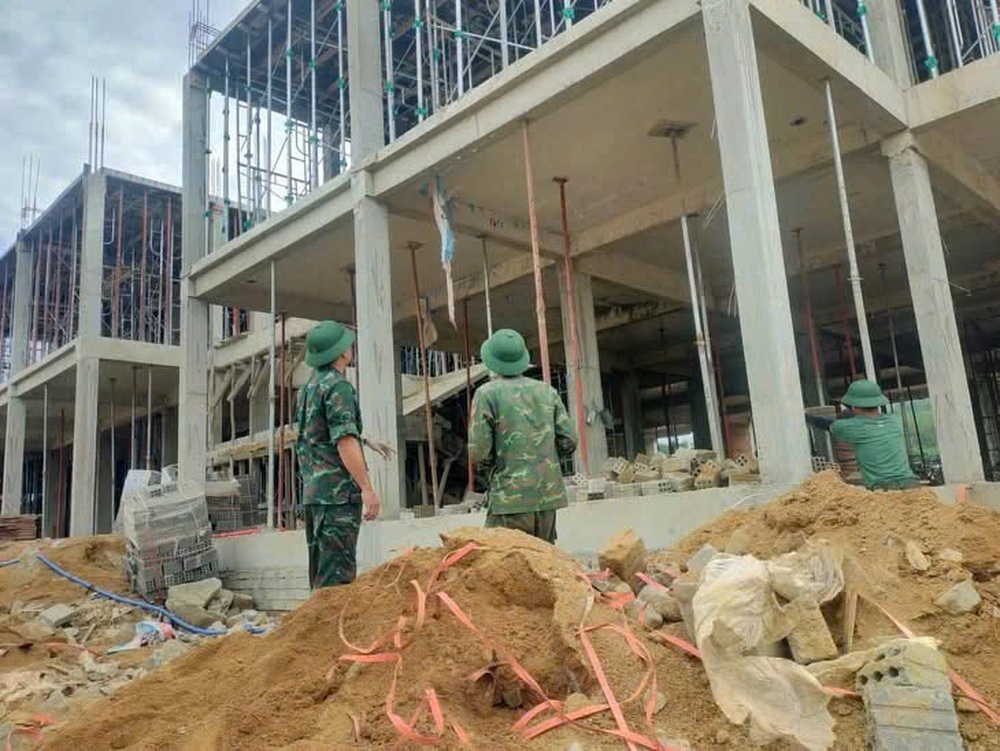 Tăng tốc xây dựng 100 trường nội trú vùng biên - BÀI 1: Cuộc đua trên những công trường nơi biên ải- Ảnh 9. Tăng tốc xây dựng 100 trường nội trú vùng biên - BÀI 1: Cuộc đua trên những công trường nơi biên ải- Ảnh 9.