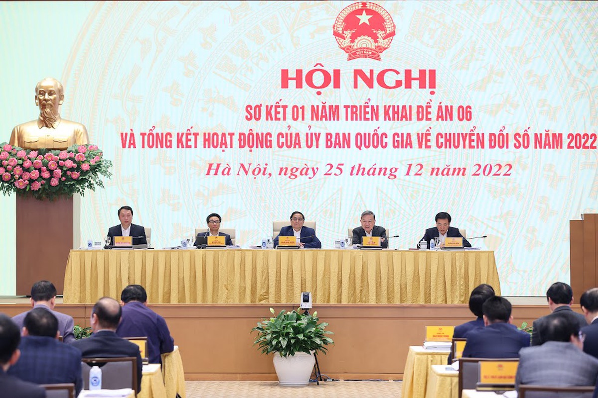 Thủ tướng: 2023 là Năm Dữ liệu số, dứt khoát phải xây dựng Trung tâm Dữ liệu quốc gia - Ảnh 2.