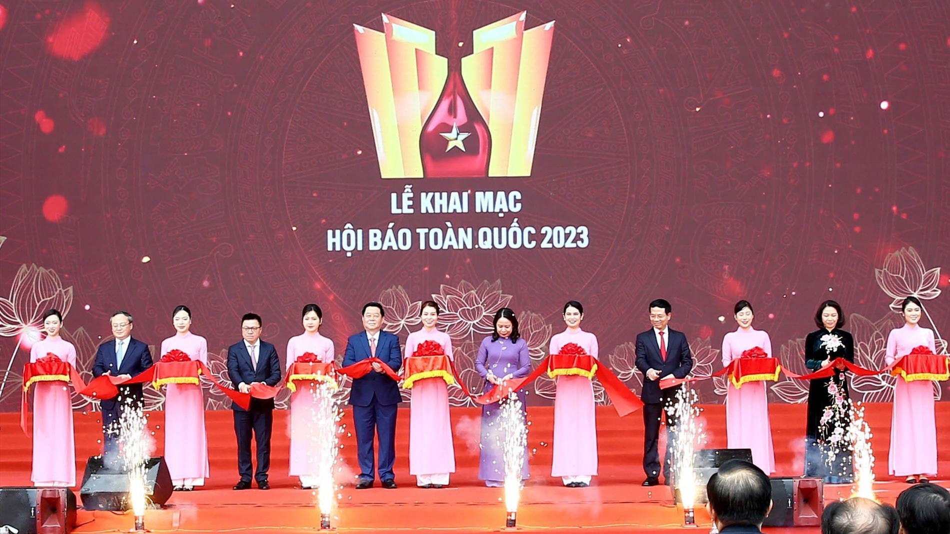 Báo chí luôn là chiến sĩ xung kích trên mặt trận văn hóa