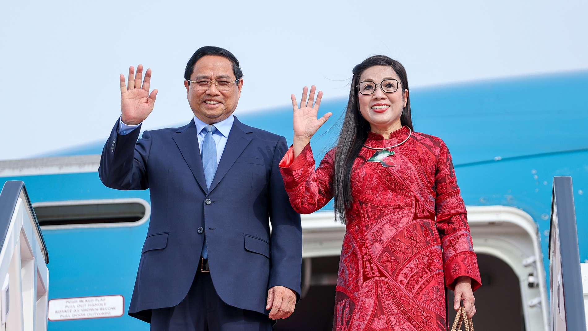 Thủ tướng Phạm Minh Chính bắt đầu thăm chính thức Kuwait