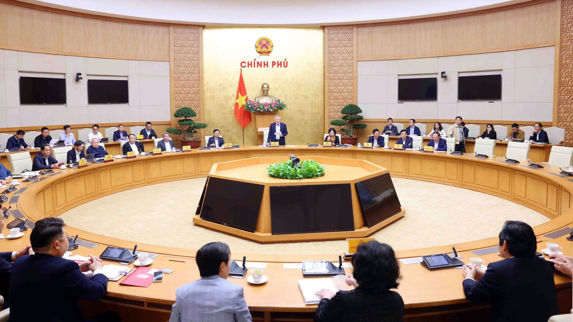 Trao đổi, tìm hiểu thông tin các doanh nghiệp trong đầu tư dự án đường sắt tốc độ cao Bắc - Nam