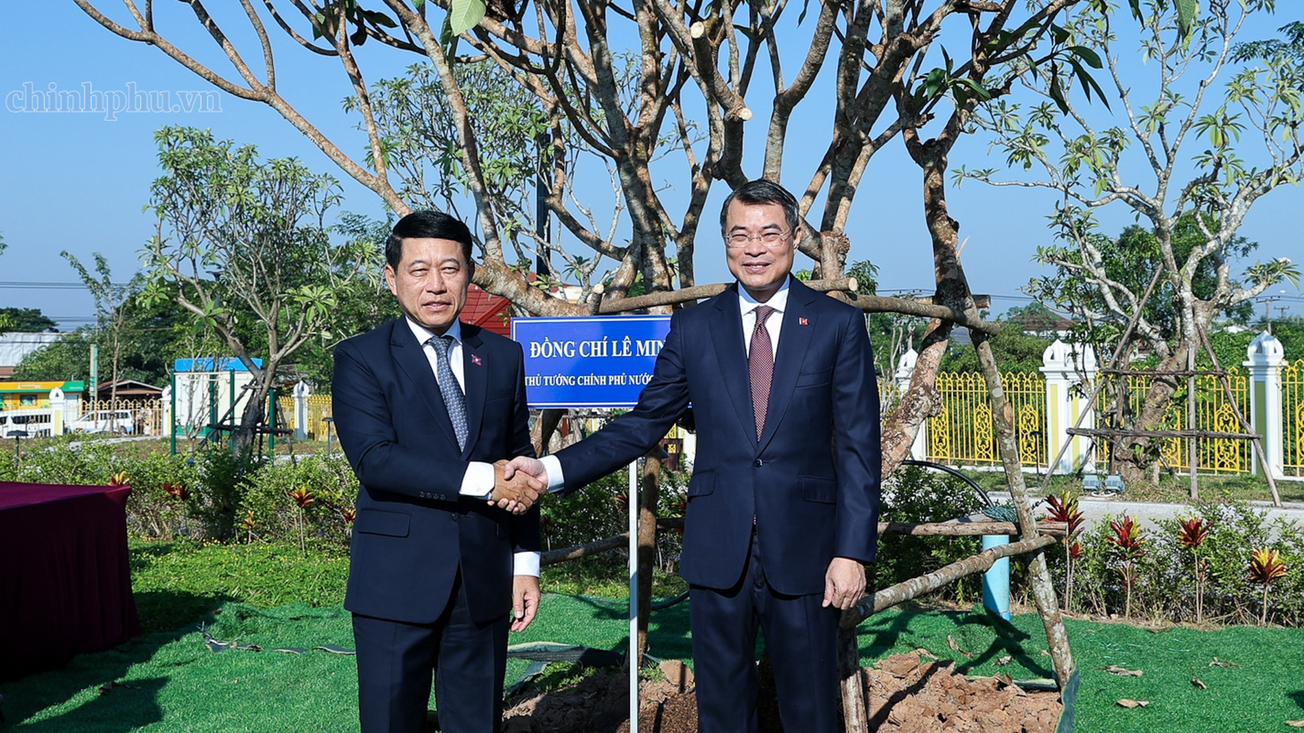 Một số hoạt động của Thủ tướng Lê Minh Hưng tại Lào ngày 09/10