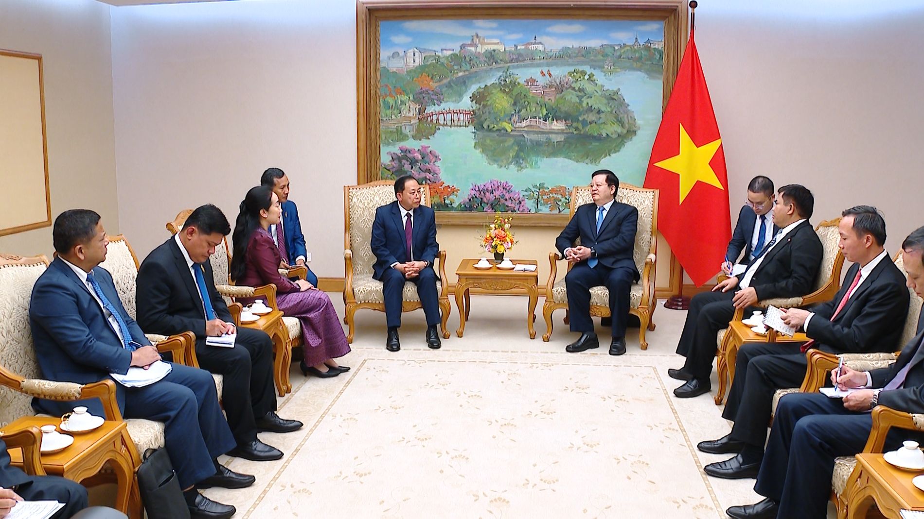 Phó Thủ tướng Mai Văn Chính tiếp Bộ trưởng Bộ Lễ nghi và Tôn giáo Campuchia