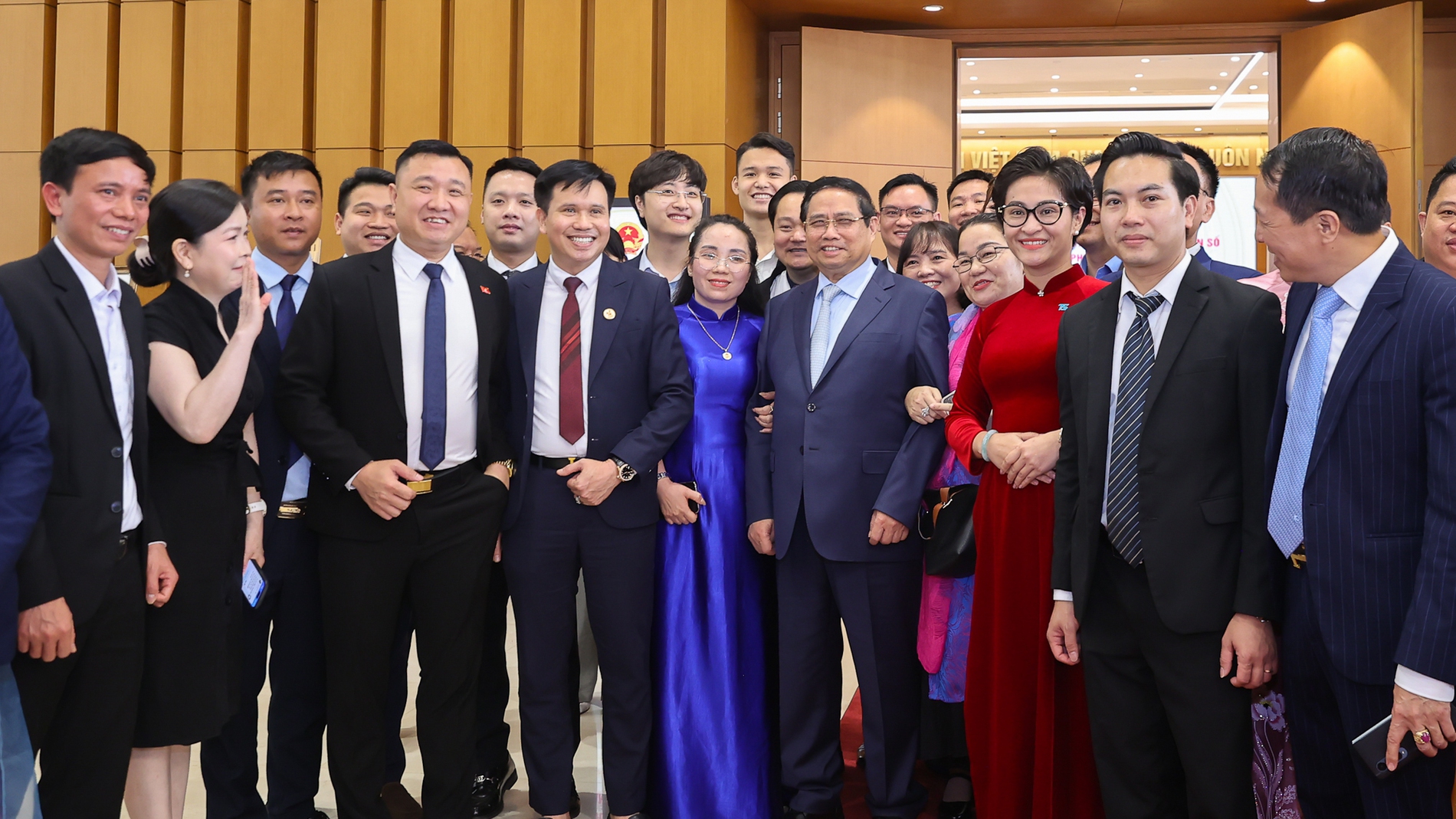 Doanh nghiệp là trung tâm, là chủ thể trong thực hiện mục tiêu tăng trưởng hai con số