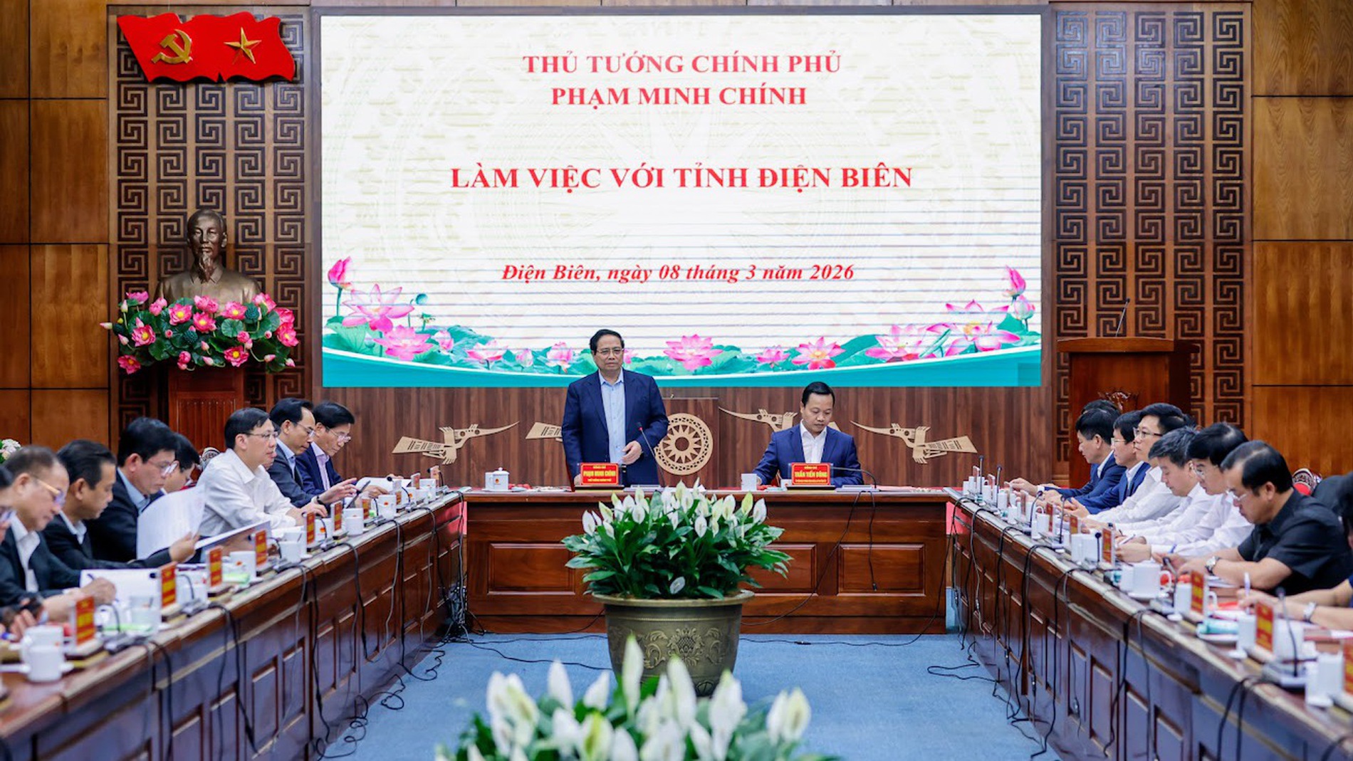 Phấn đấu xây dựng Điện Biên “tỉnh giàu, dân hạnh phúc”