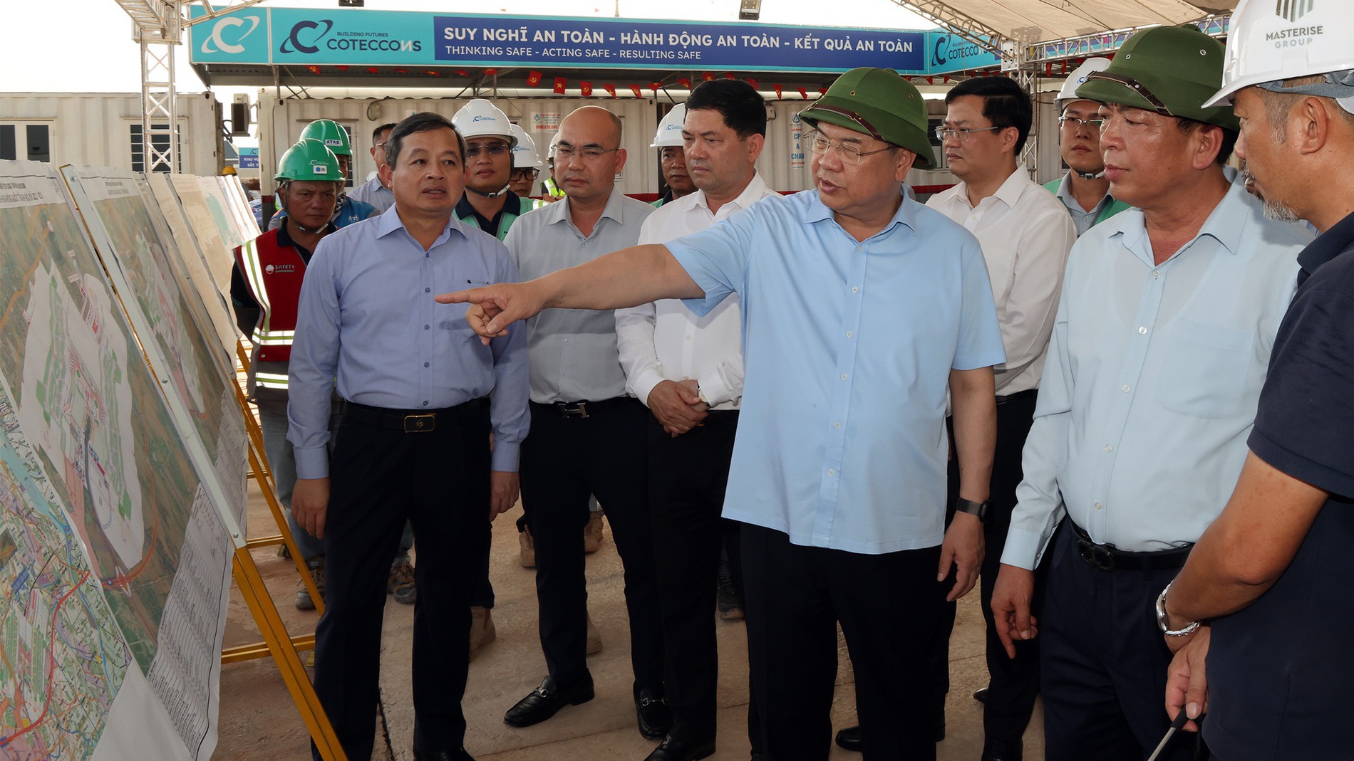 Phó Thủ tướng thường trực Phạm Gia Túc kiểm tra thực địa Dự án sân bay Gia Bình