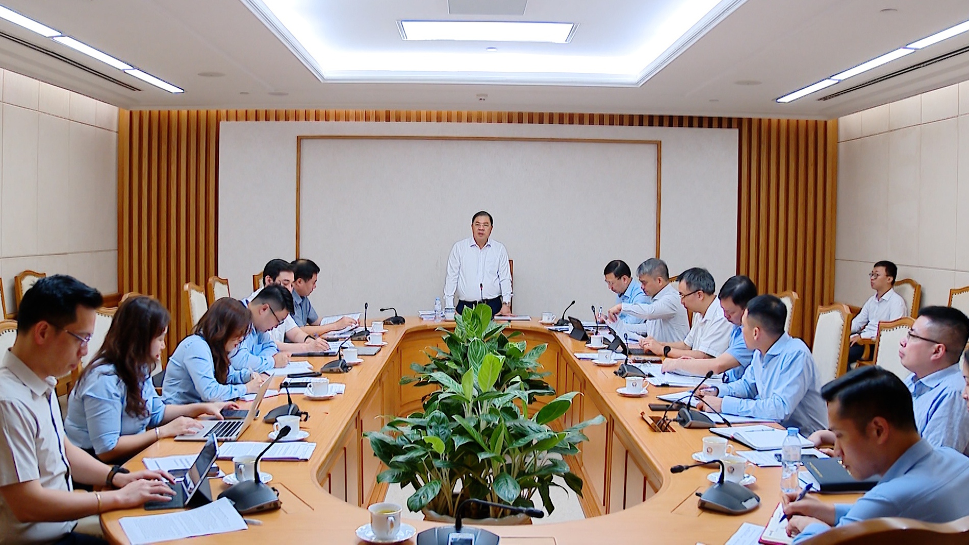 Công tác xây dựng thể chế là một trong những nhiệm vụ quan trọng nhất của các bộ, ngành