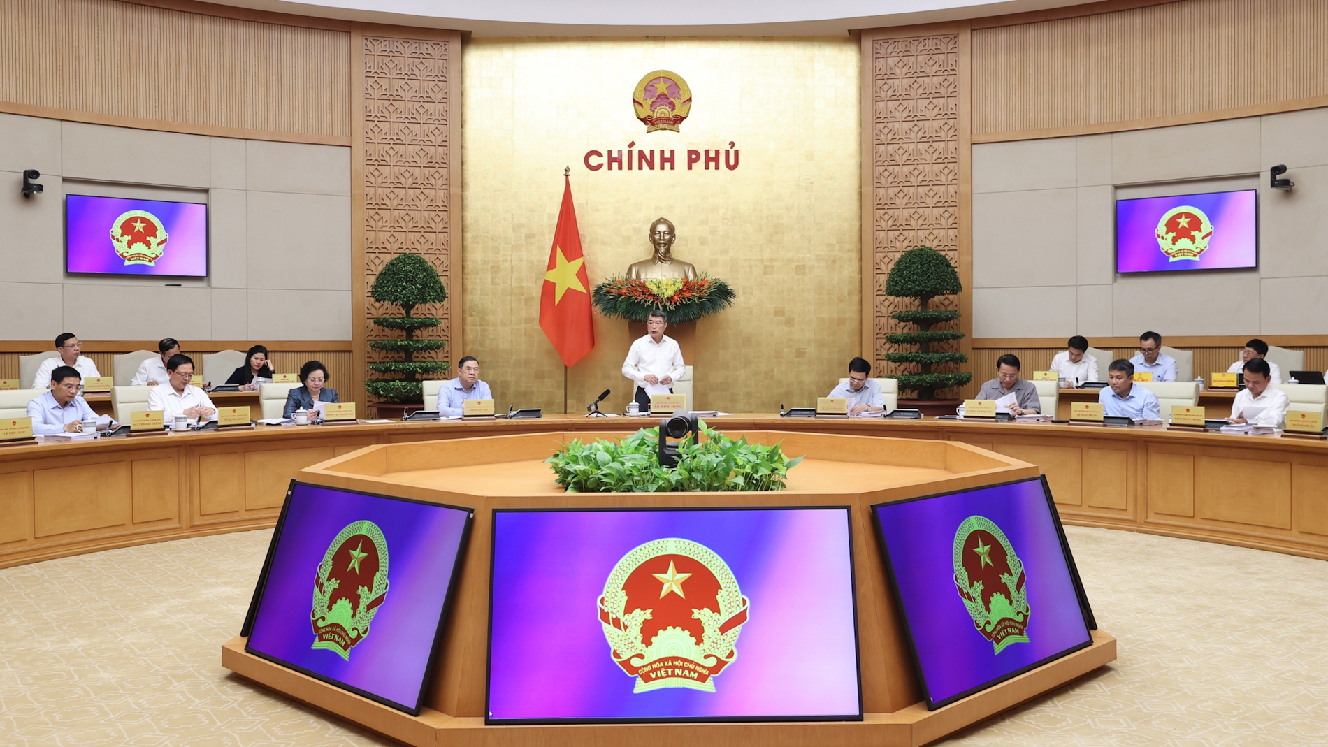 Không để cắt giảm thủ tục này lại ‘mọc’ thủ tục khác