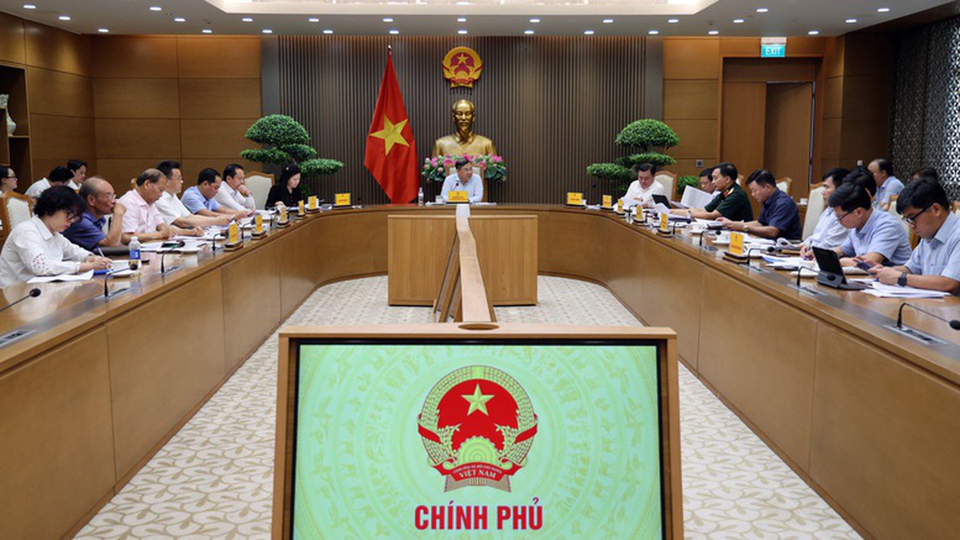 Hoàn thiện Nghị định mới để tái cơ cấu hệ thống kinh doanh xăng dầu