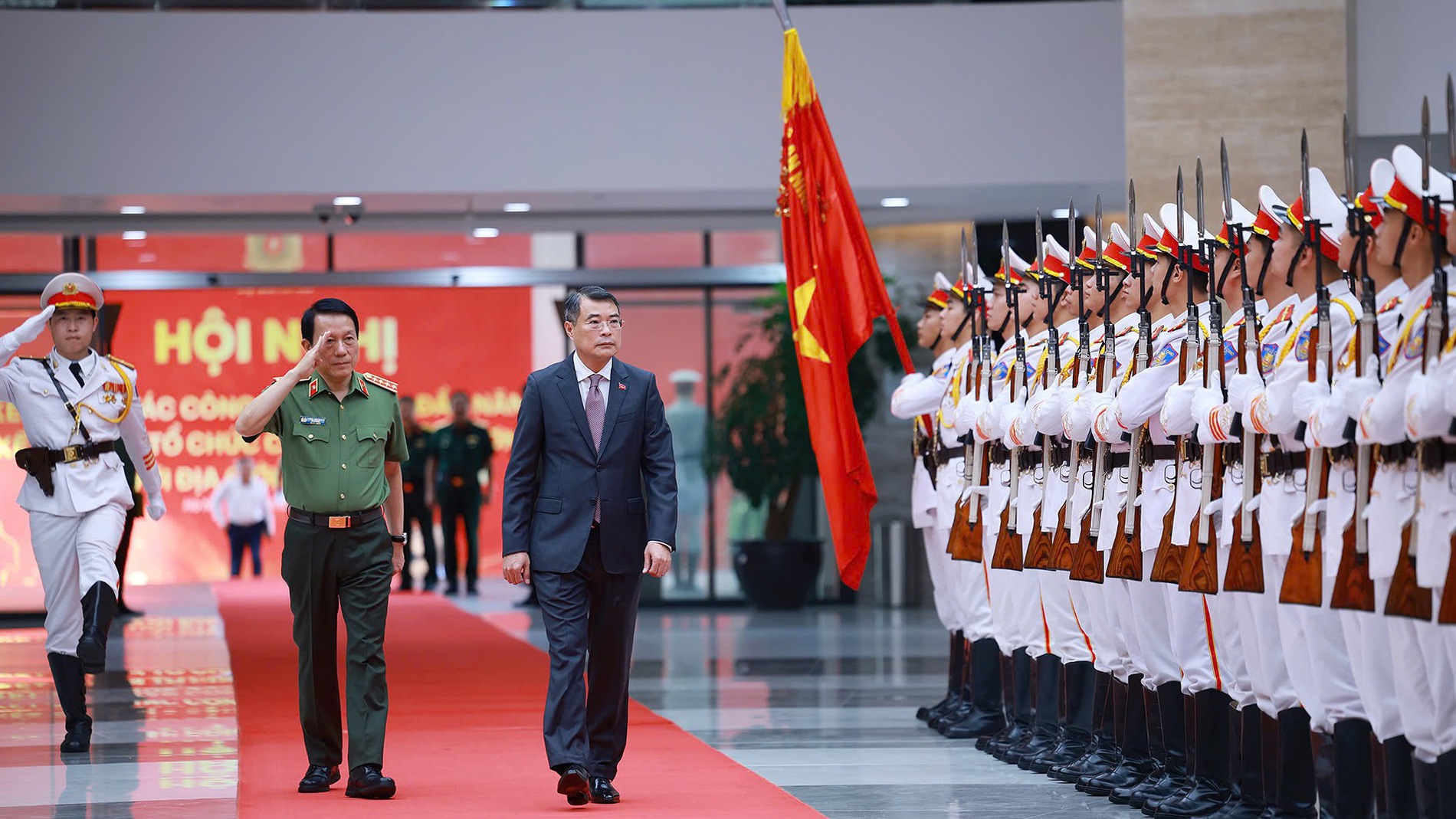 Kiến tạo môi trường an ninh, an toàn cho đất nước phát triển