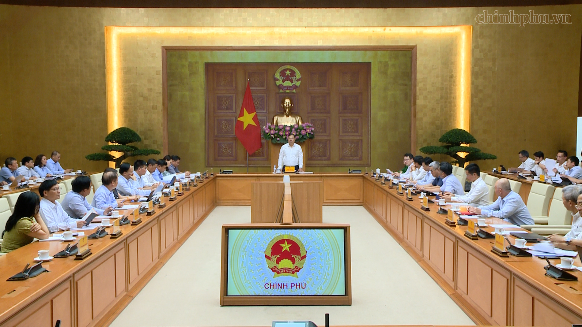 Thúc đẩy xuất khẩu, kiểm soát nhập siêu