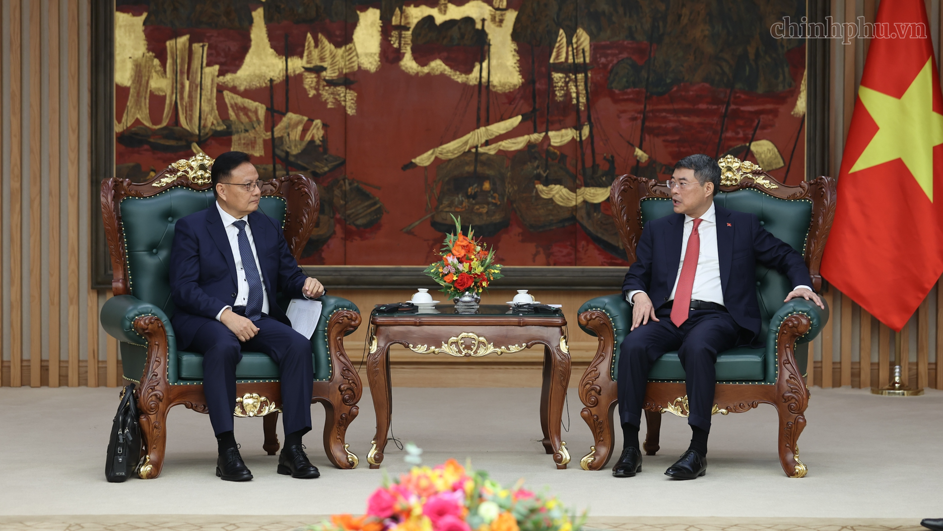 Thủ tướng Lê Minh Hưng tiếp Phó Thủ tướng, Bộ trưởng Bộ Tài chính Lào