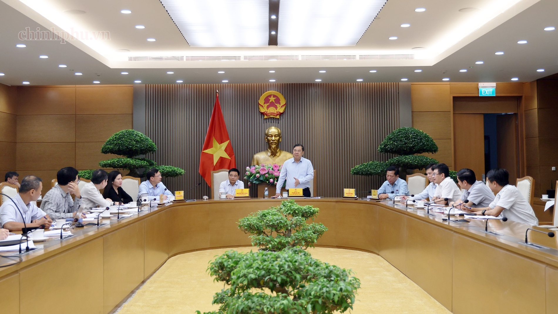 Rà soát đầu tư, hoàn thiện các tuyến đường bộ cao tốc quy mô phân kỳ