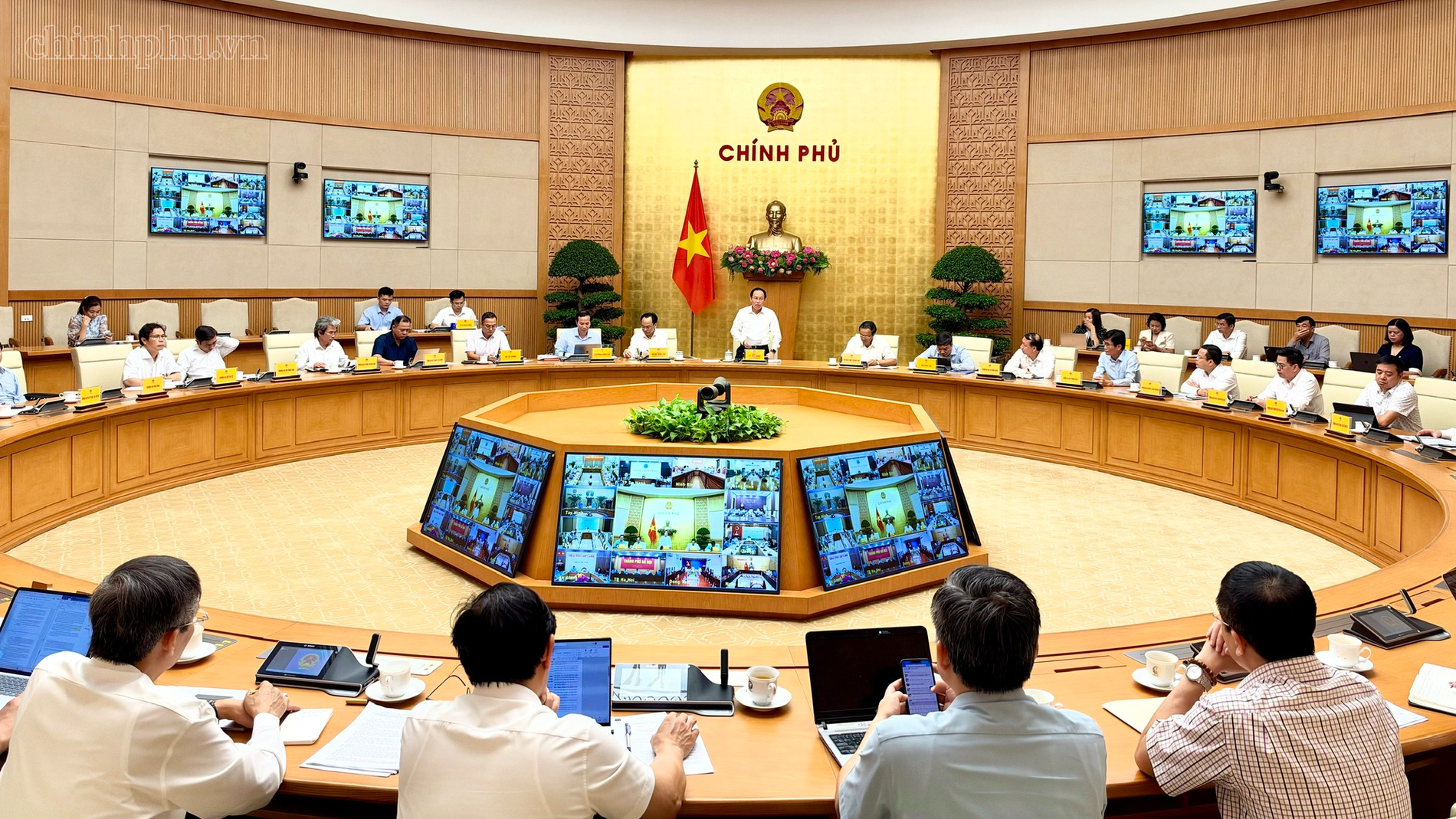 Giải quyết tình trạng thừa, thiếu giáo viên gắn với nâng cao chất lượng đào tạo sư phạm 