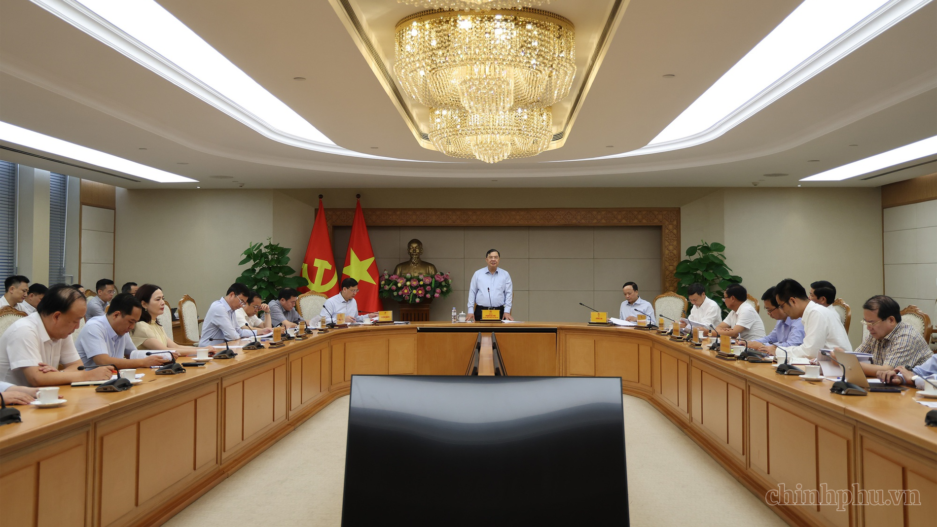 Để hàng Việt chinh phục người Việt