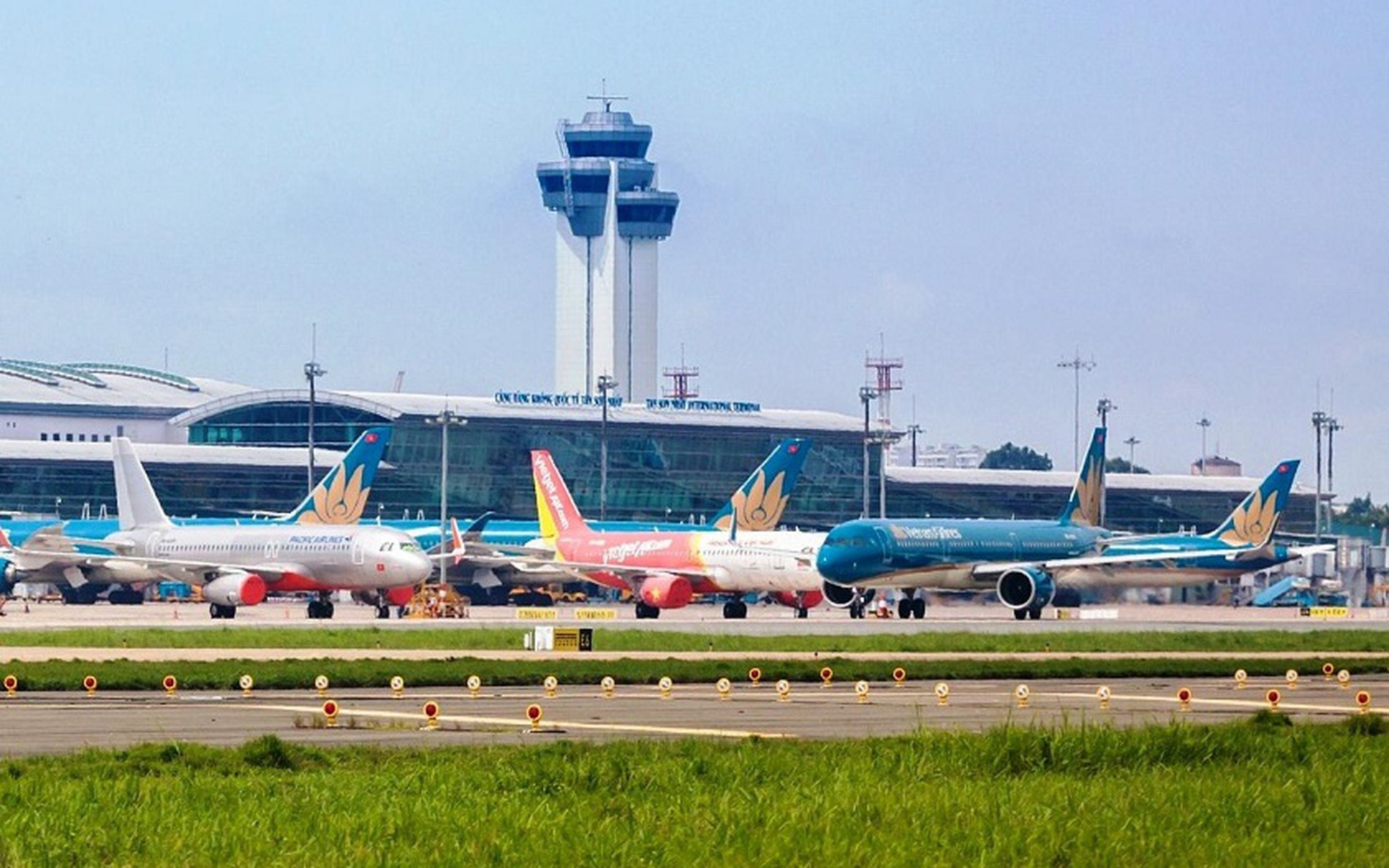 Viet Nam releases revised national airport system development plan
