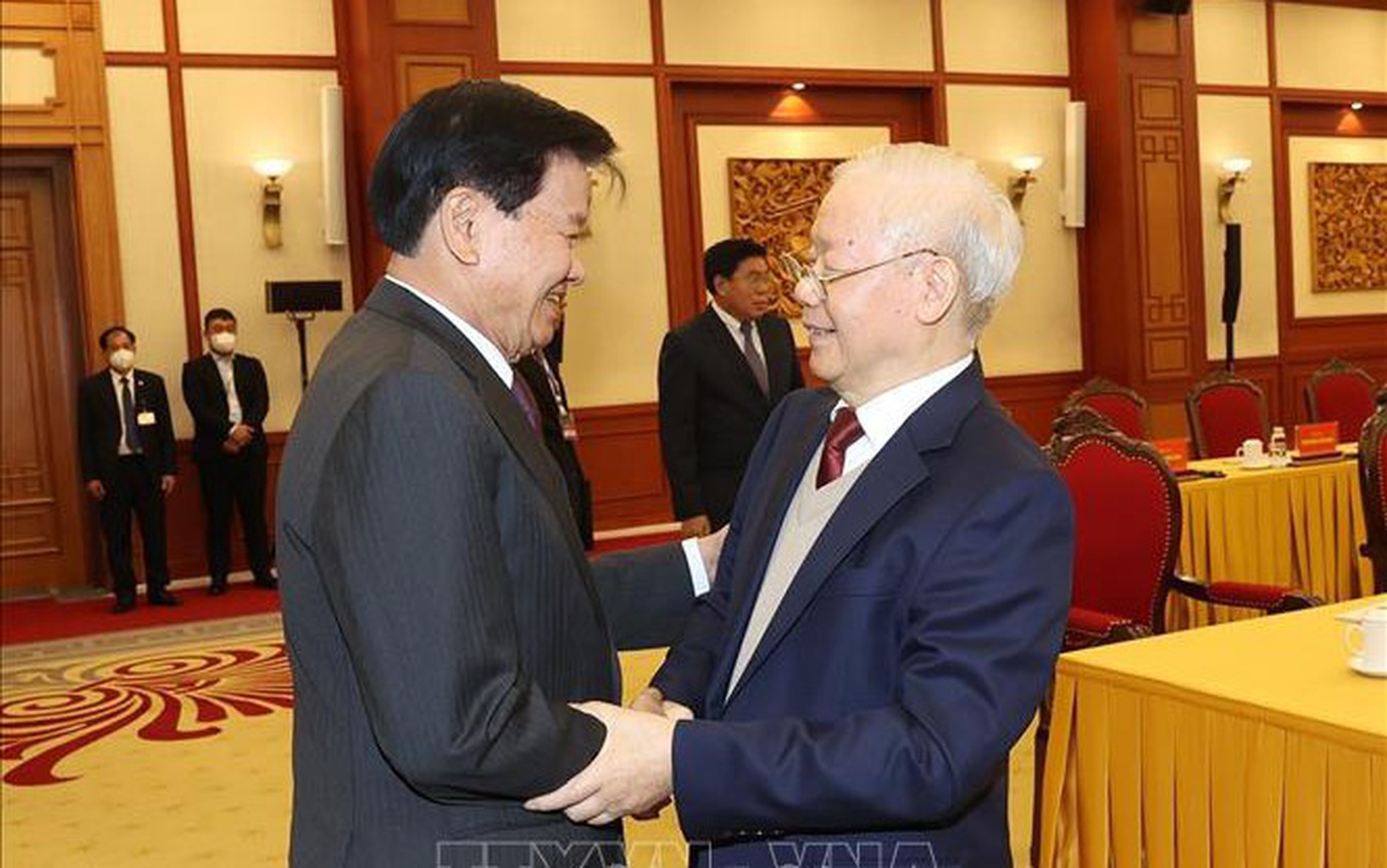 越南共产党与老挝人民革命党高层会晤  进一步加强越老特殊团结关系