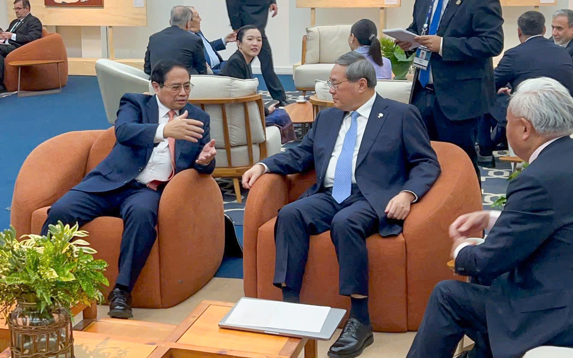 金砖国家峰会：范明正总理会见中国国务院总理李强