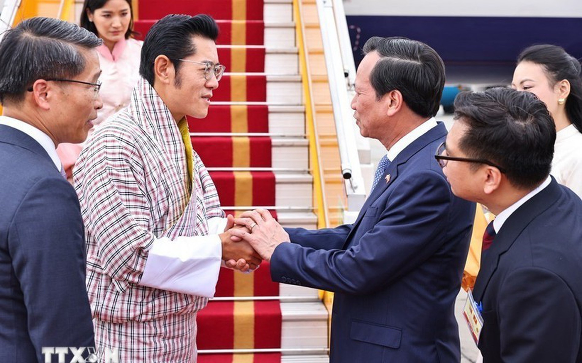 不丹国王和王后开始对越南进行国事访问