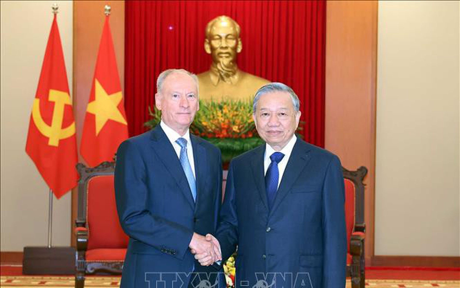 越共中央总书记苏林会见俄总统助理、海事委员会主席