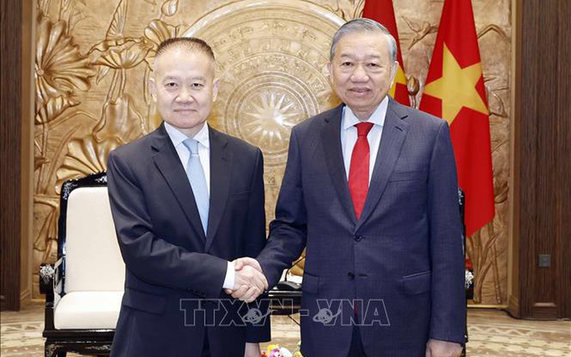 越共中央总书记苏林会见中共中央总书记、国家主席习近平特使刘海星